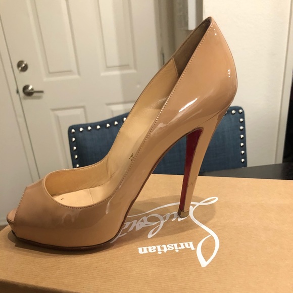 Christian Louboutin Very Prive Nude Patent Heels - Picture 5 of 7